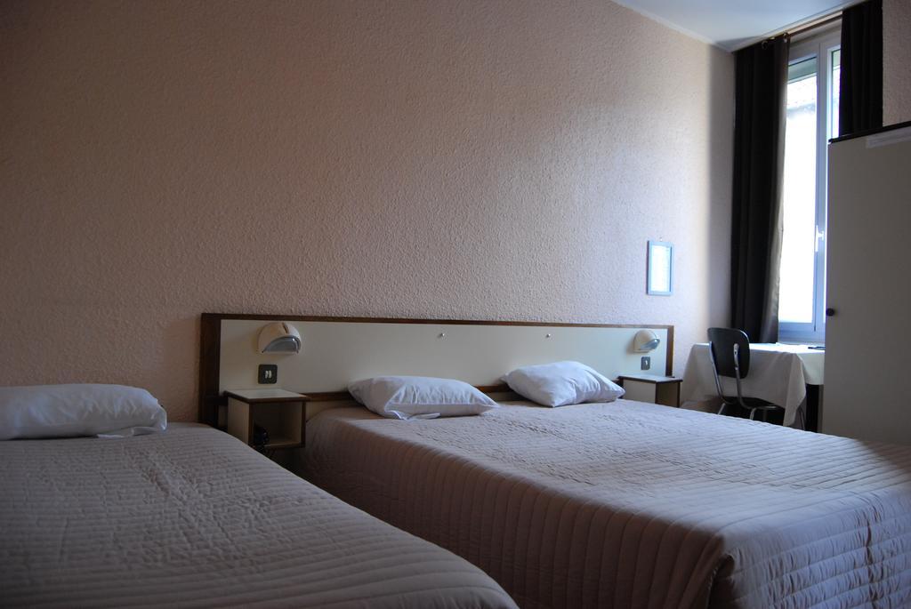 Citotel Jalade Millau Zimmer foto